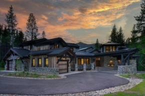 The Mountain Gem Estate - Modern Luxury, Mountain Views, and Resort Amenities